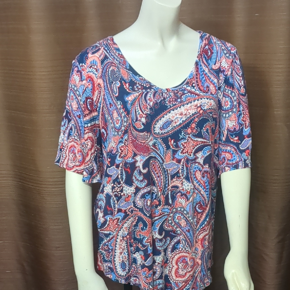 Nine West Navy Paisley Short Sleeve V-Neck Tee with Pink And Red Accents